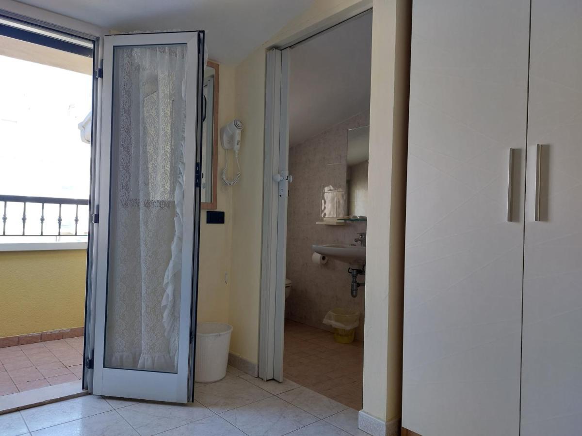 Hotel Villa Aurora Bellaria-Igea Marina Esterno foto